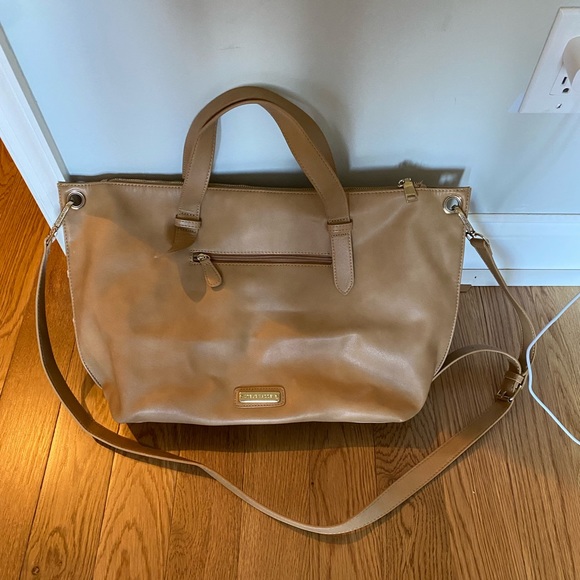 Steve Madden purse, tan, cross body and handles - Picture 2 of 3